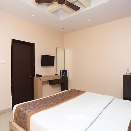 Oyo 11596 Sanjay Guest House Κανπούρ Εξωτερικό φωτογραφία