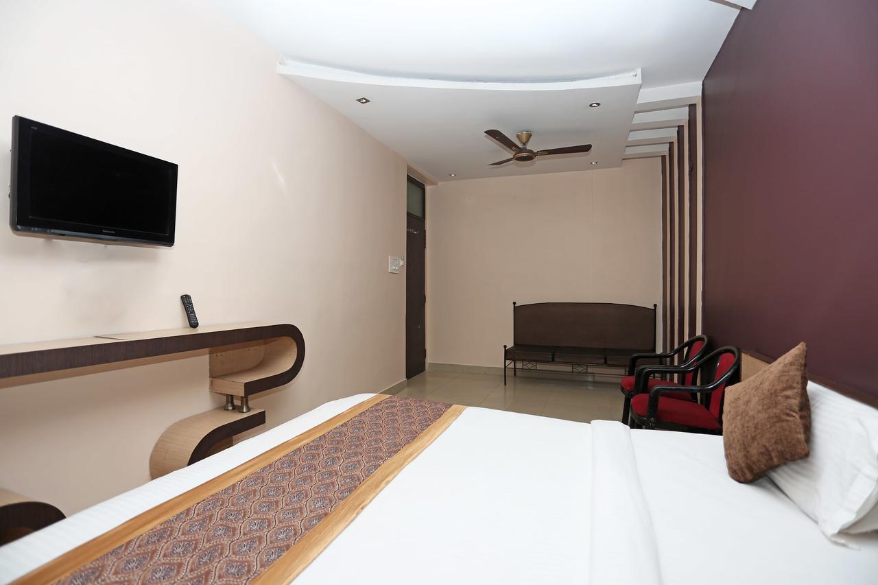Oyo 11596 Sanjay Guest House Κανπούρ Εξωτερικό φωτογραφία