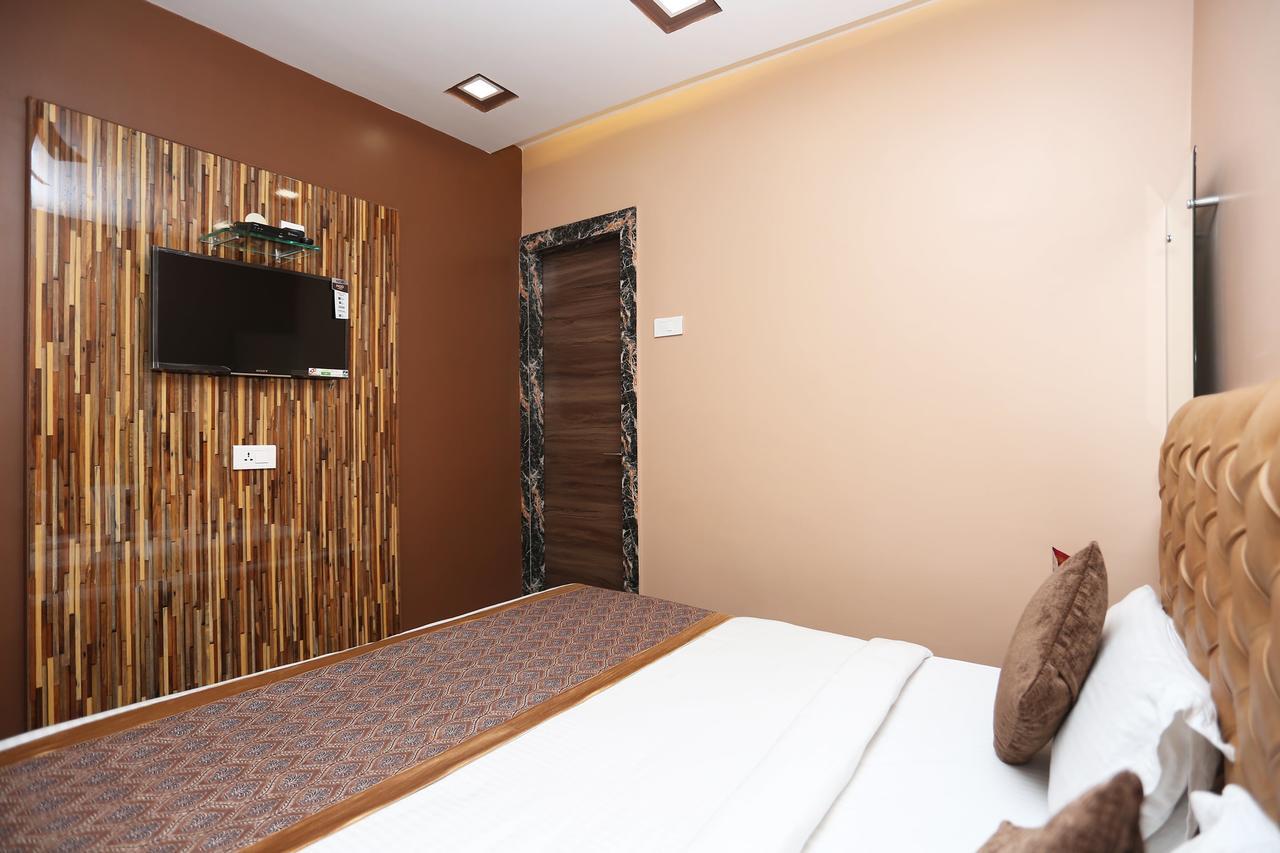 Oyo 11596 Sanjay Guest House Κανπούρ Εξωτερικό φωτογραφία